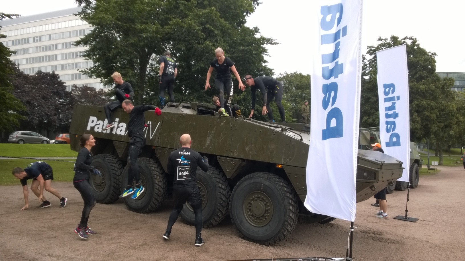 Tough Viking 2015 kisattu Helsingin Kaisaniemessä - Suomen  Sotilasurheiluliitto ry